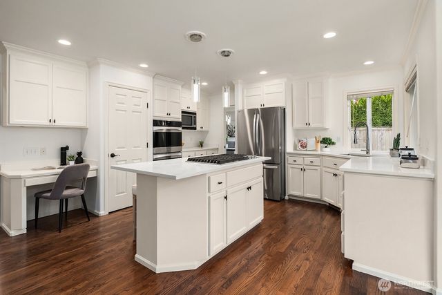 27182 SE 27th Street, Sammamish, WA 98075