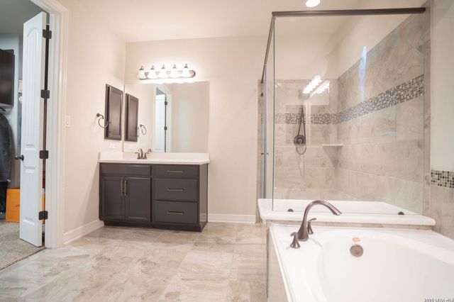 11430 Wake Robin, San Antonio, TX 78253
