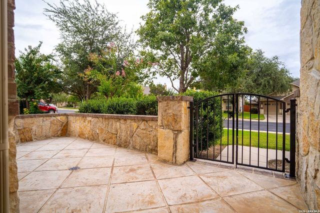 11430 Wake Robin, San Antonio, TX 78253