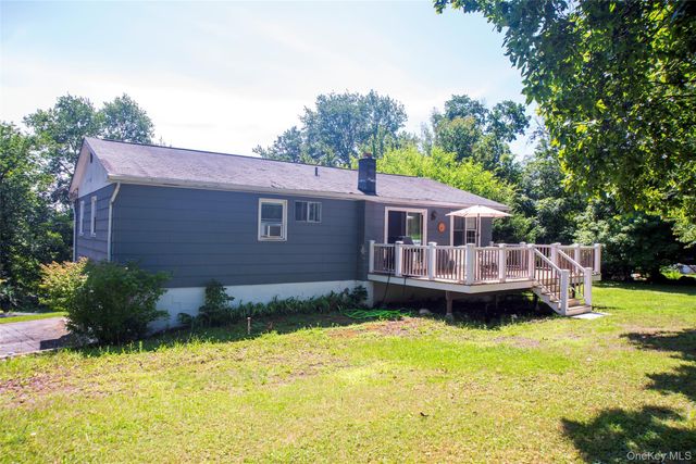 28 Pirog Road, Pine Bush, NY 12566