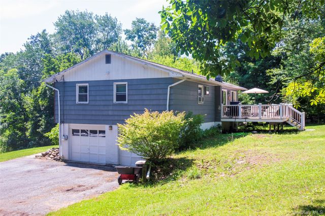 28 Pirog Road, Pine Bush, NY 12566