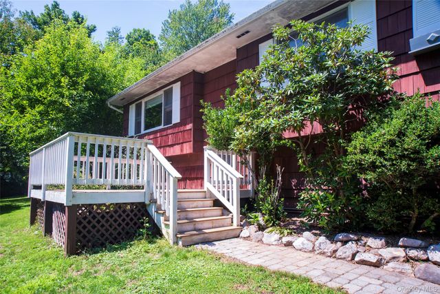 28 Pirog Road, Pine Bush, NY 12566