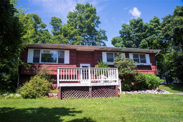 28 Pirog Road, Pine Bush, NY 12566