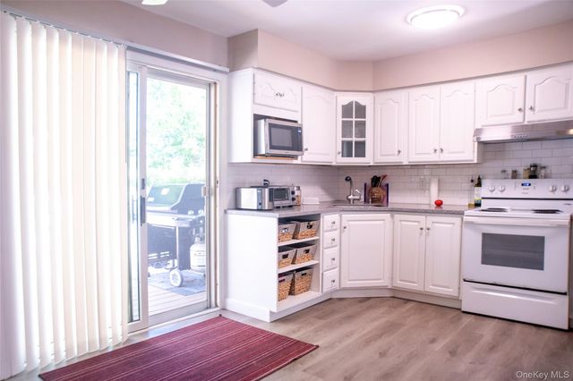 28 Pirog Road, Pine Bush, NY 12566