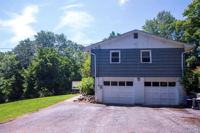 28 Pirog Road, Pine Bush, NY 12566
