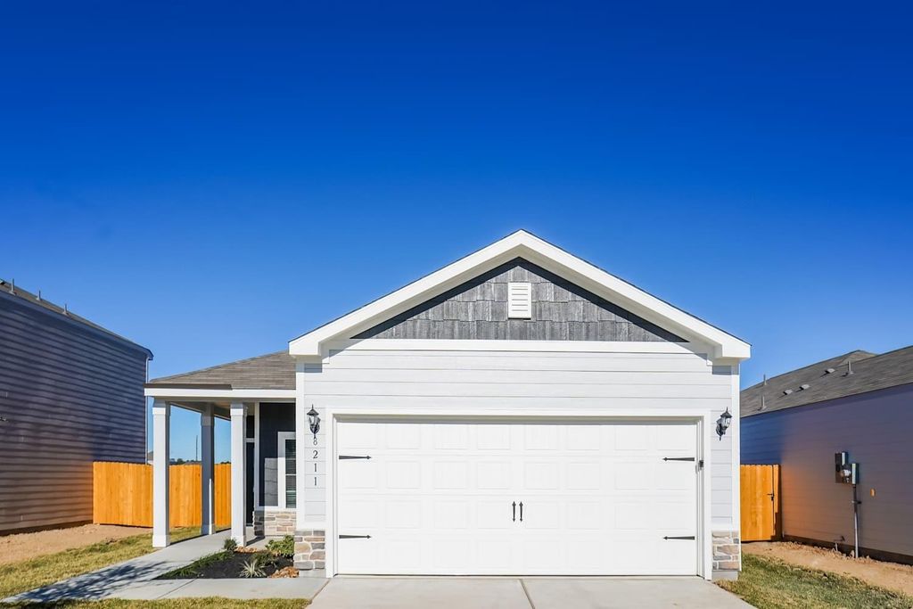 8211 Burnt Orchid Drive, Houston, TX 77016