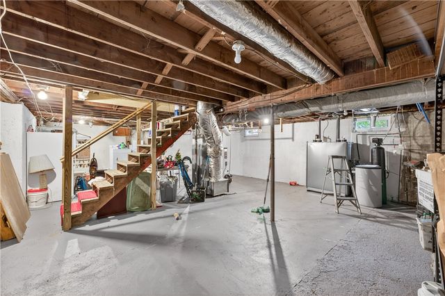 77 Chestnut Hill Road, Glocester, RI 02814