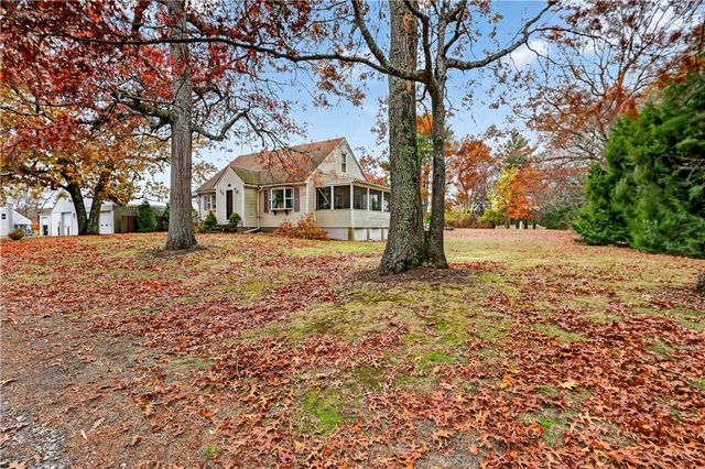 77 Chestnut Hill Road, Glocester, RI 02814