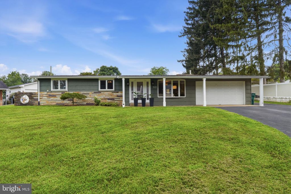717 KLECKNER RD, BENSALEM, PA 19020 — exterior