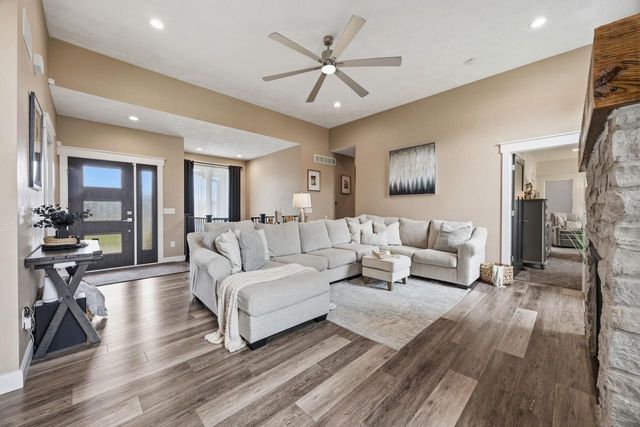 216 Ridge Creek Drive, Janesville, WI 53548