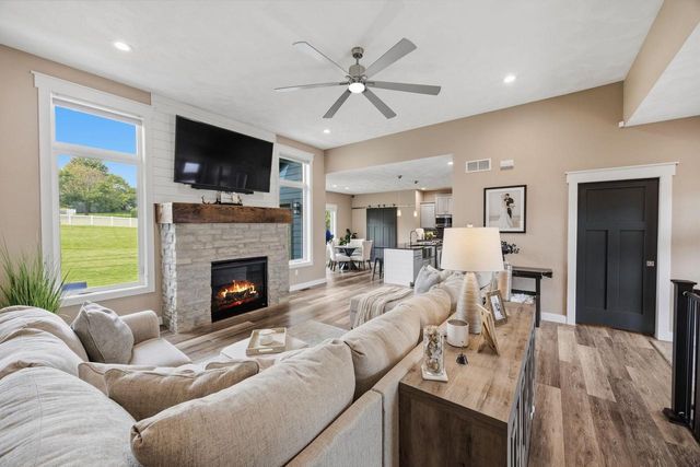 216 Ridge Creek Drive, Janesville, WI 53548
