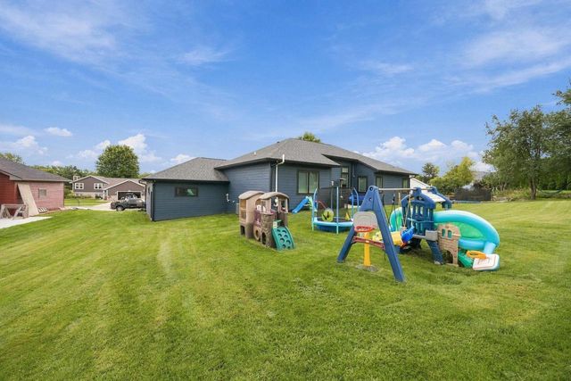 216 Ridge Creek Drive, Janesville, WI 53548