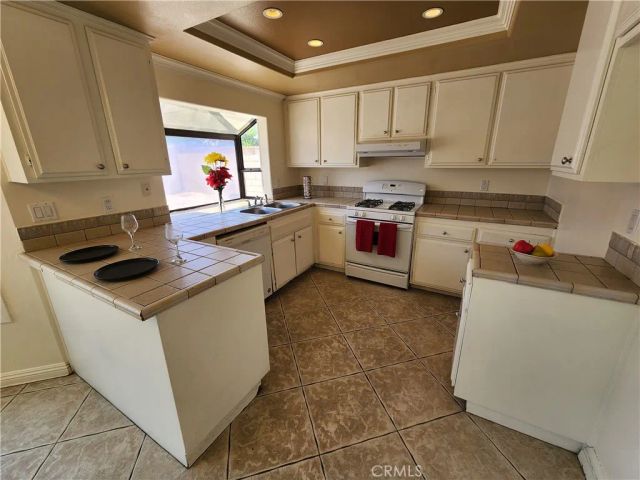 6902 Blanchard Avenue, Fontana, CA 92336