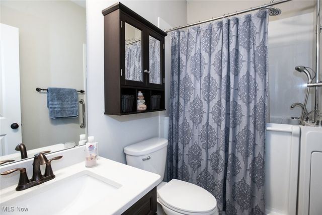 3157 Orr's Orch, Avon, OH 44011