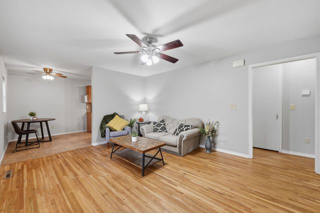 420 N Hillcrest Ave, Haysville, KS 67060