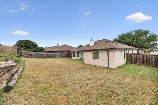 5704 Golden DR, Killeen, TX 76542