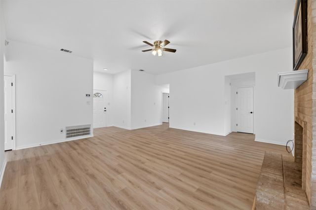 5704 Golden DR, Killeen, TX 76542