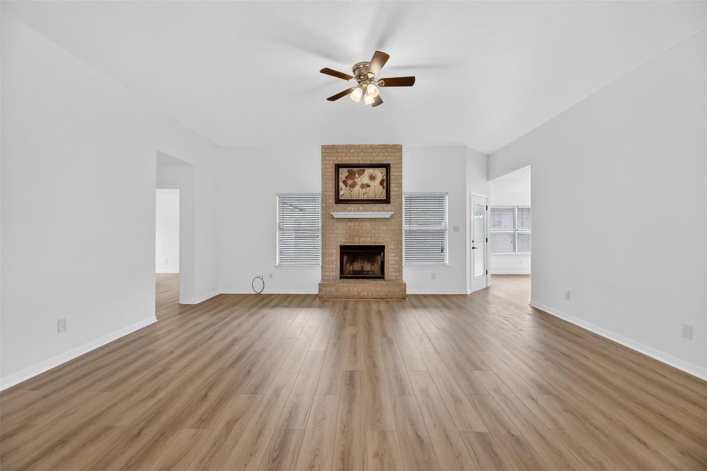 5704 Golden DR, Killeen, TX 76542