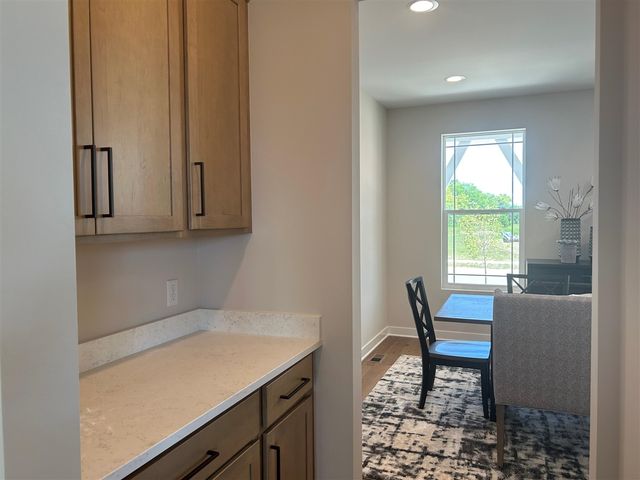 4846 W Burton Lane 22, Saline, MI 48176