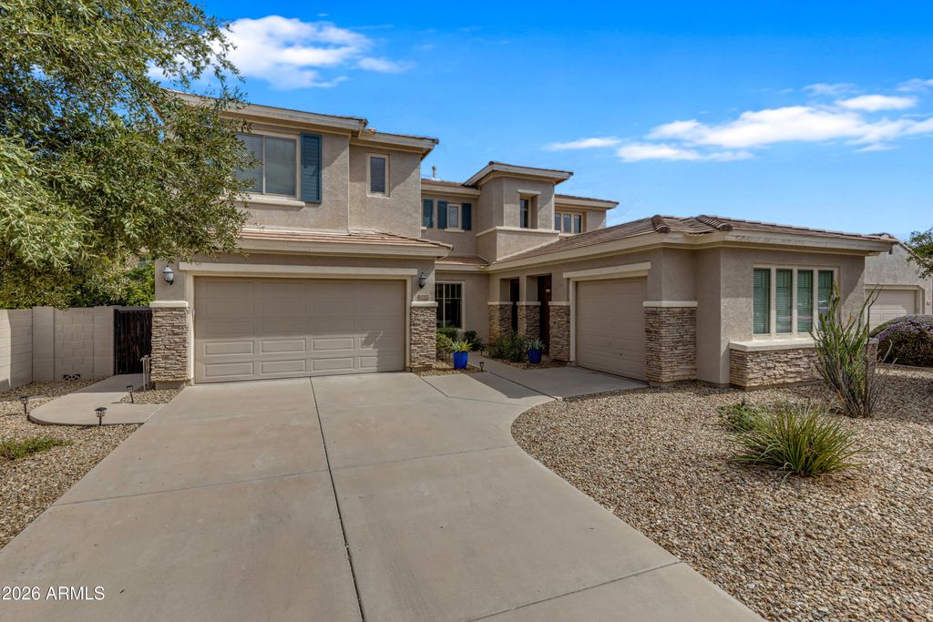 4307 S SUMMIT Street, Gilbert, AZ 85297 — photo 3