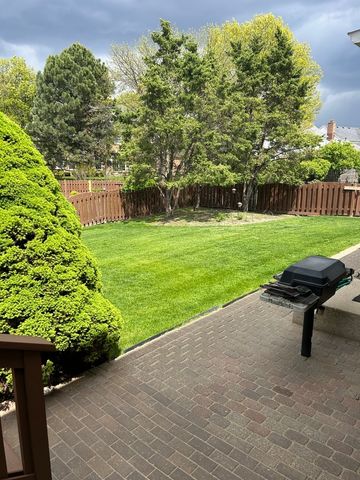 690 Waterford Drive, Des Plaines, IL 60016