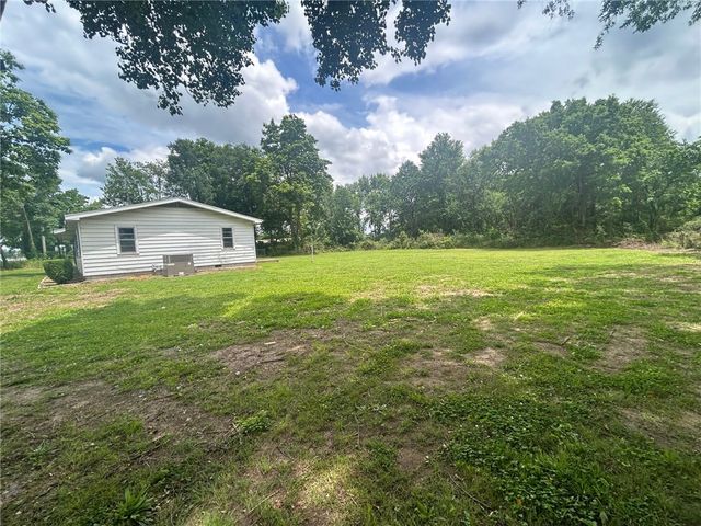 1002 1st Avenue, Gravette, AR 72736