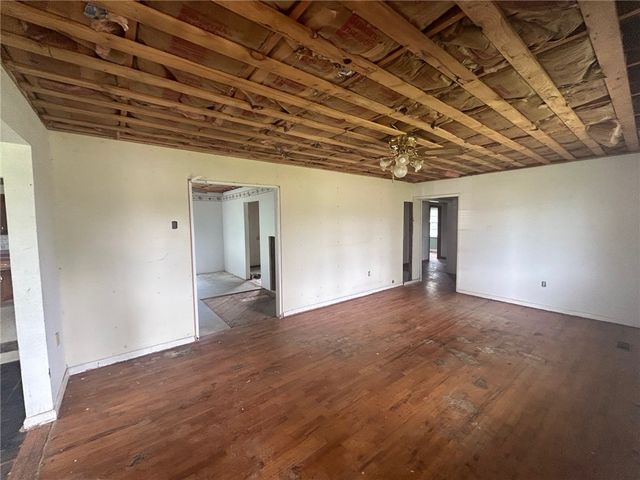 1002 1st Avenue, Gravette, AR 72736