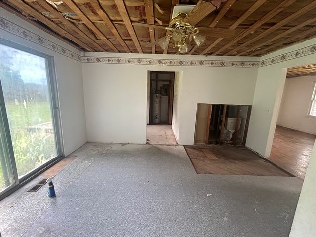 1002 1st Avenue, Gravette, AR 72736