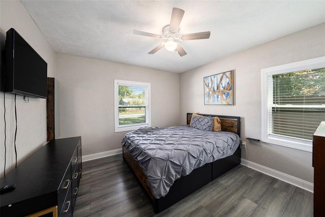 1209 E FLORA STREET, Tampa, FL 33604