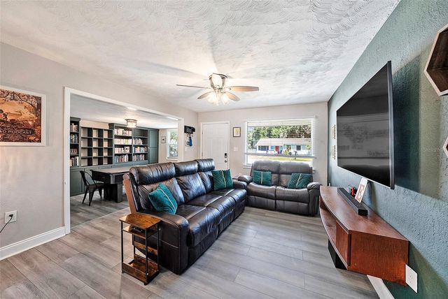 1209 E FLORA STREET, Tampa, FL 33604