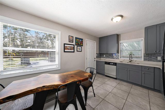 1209 E FLORA STREET, Tampa, FL 33604