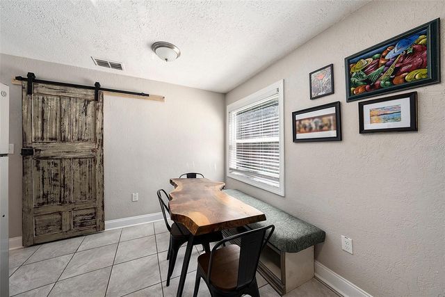 1209 E FLORA STREET, Tampa, FL 33604