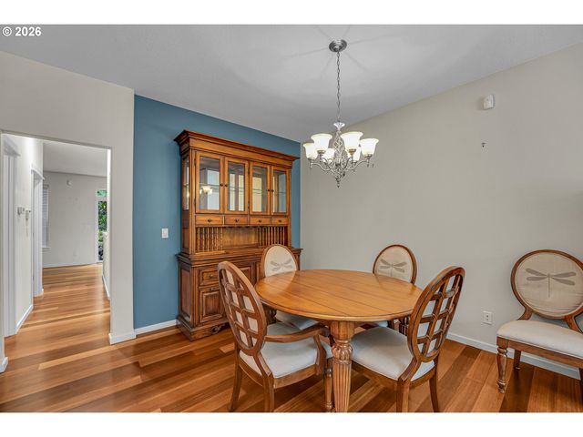 924 Ne 73RD Ave, Hillsboro, OR 97124