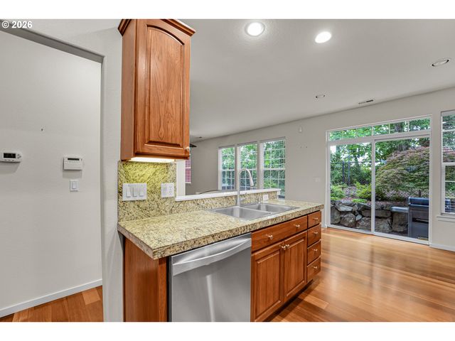 924 Ne 73RD Ave, Hillsboro, OR 97124