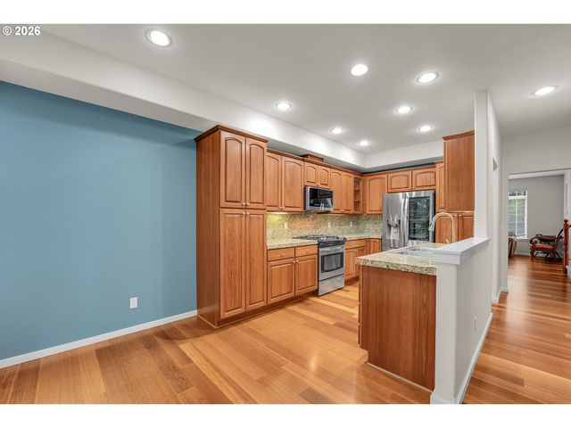 924 Ne 73RD Ave, Hillsboro, OR 97124