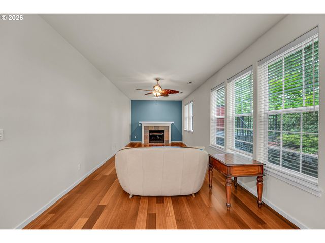 924 Ne 73RD Ave, Hillsboro, OR 97124