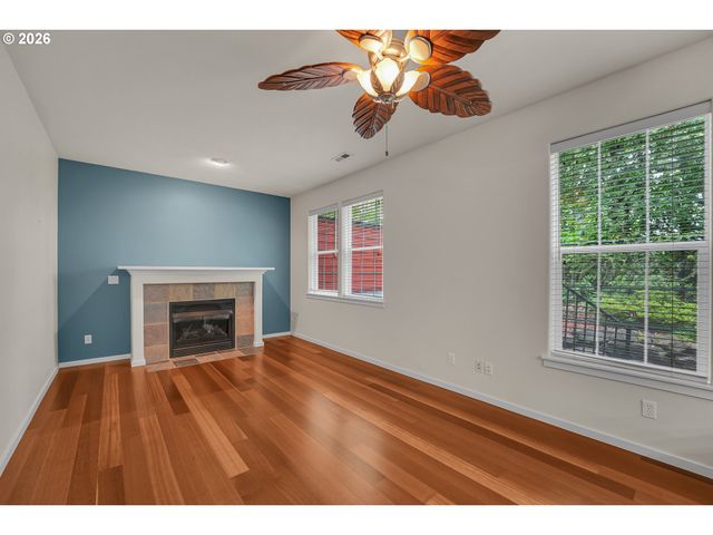 924 Ne 73RD Ave, Hillsboro, OR 97124