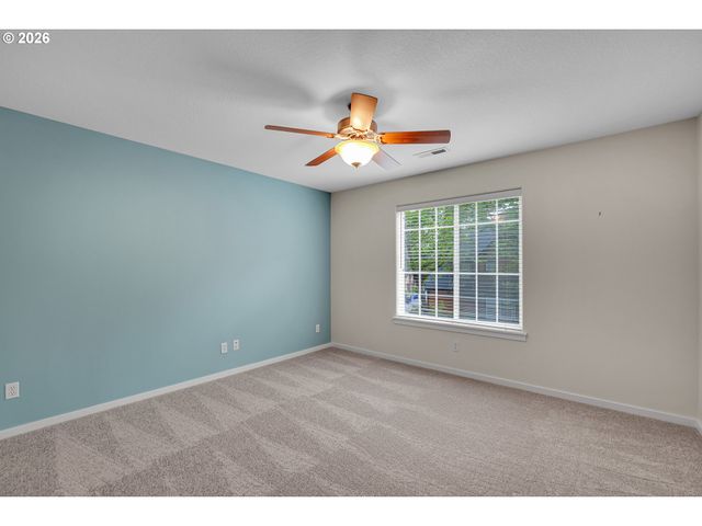 924 Ne 73RD Ave, Hillsboro, OR 97124