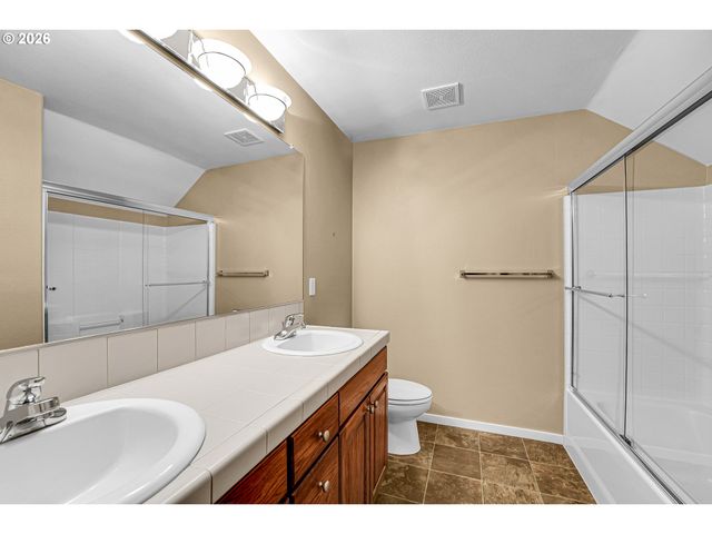 924 Ne 73RD Ave, Hillsboro, OR 97124