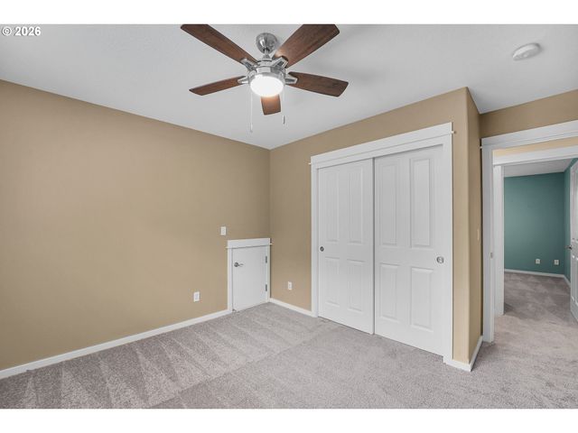 924 Ne 73RD Ave, Hillsboro, OR 97124