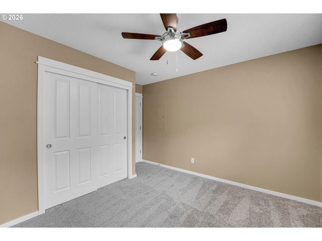 924 Ne 73RD Ave, Hillsboro, OR 97124