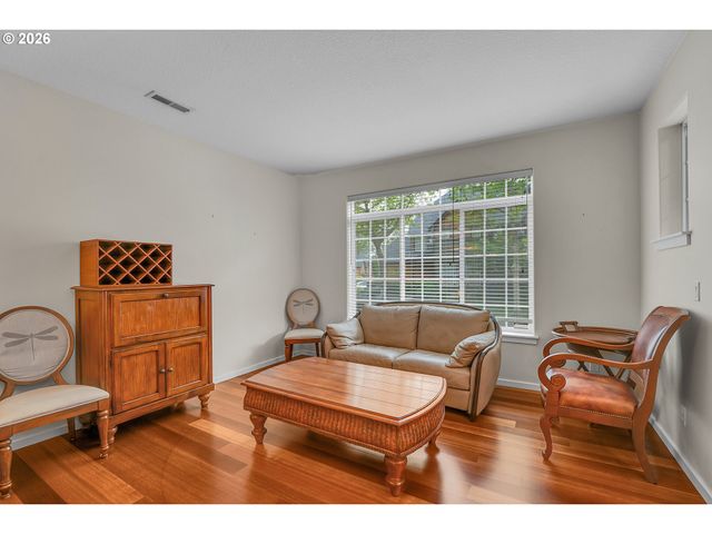 924 Ne 73RD Ave, Hillsboro, OR 97124