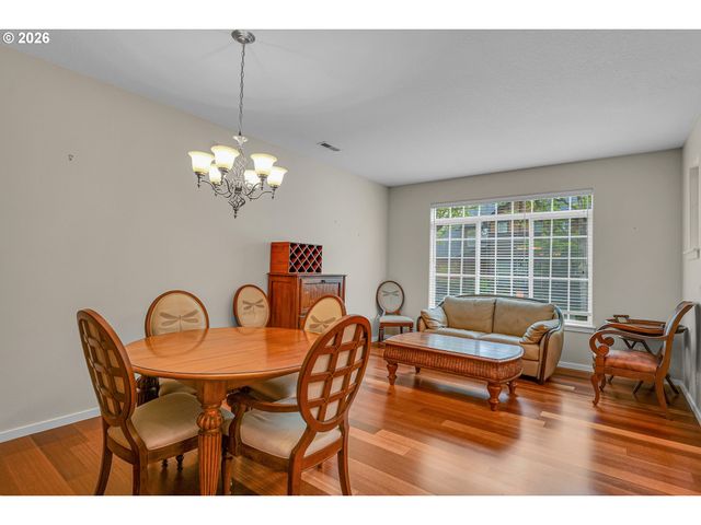 924 Ne 73RD Ave, Hillsboro, OR 97124