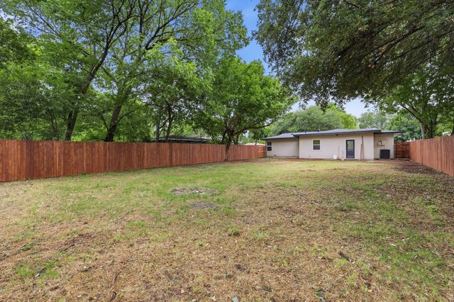 711 Drummond Drive, Arlington, TX 76012