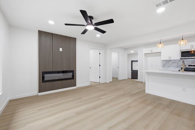 711 Drummond Drive, Arlington, TX 76012