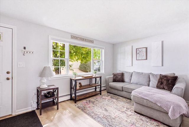 12 Lydon Ln C2, Halifax, MA 02338