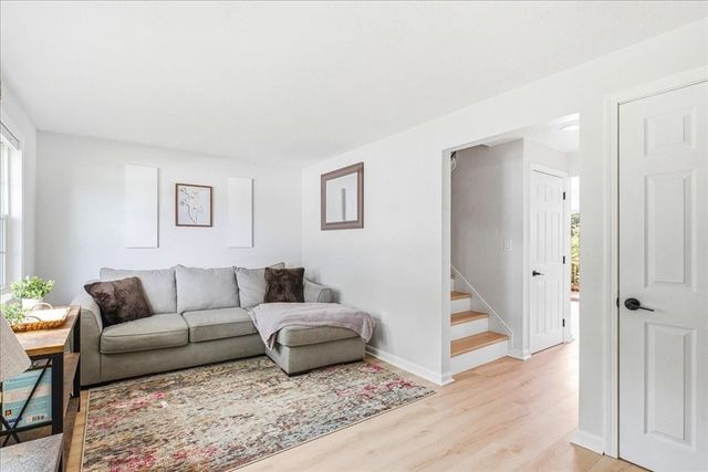 12 Lydon Ln C2, Halifax, MA 02338