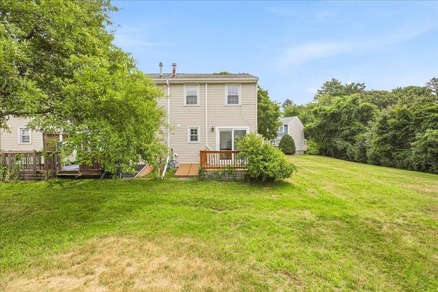 12 Lydon Ln C2, Halifax, MA 02338