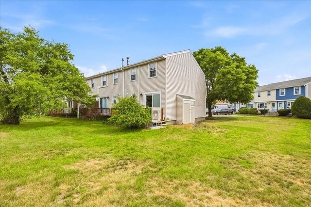 12 Lydon Ln C2, Halifax, MA 02338