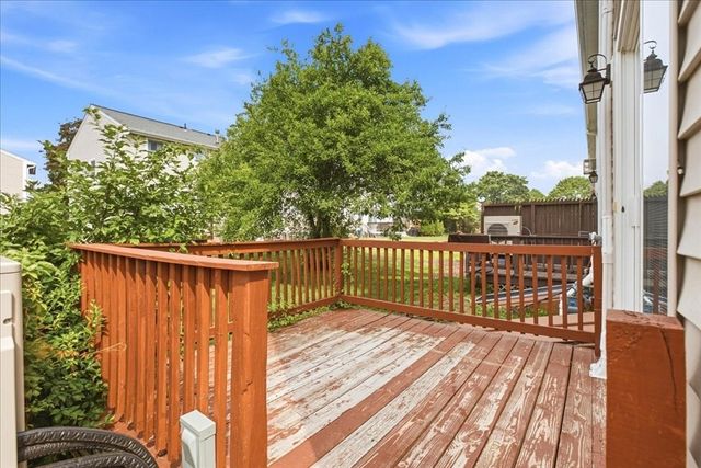 12 Lydon Ln C2, Halifax, MA 02338